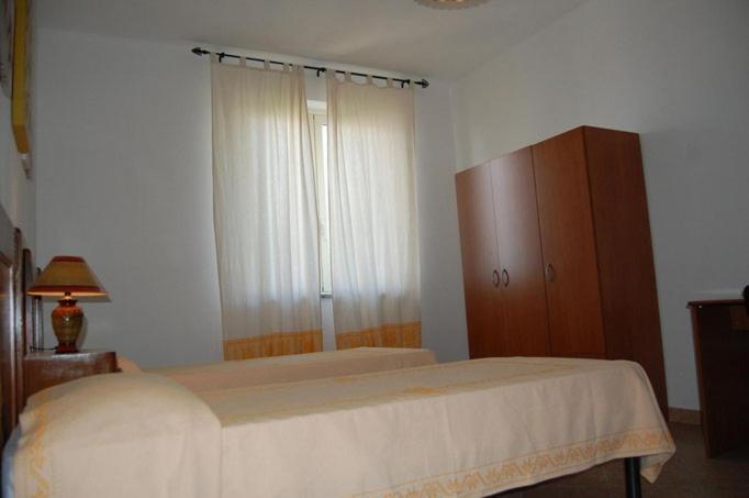C'E Posto Per Te Bed and Breakfast SantʼAntìoco Buitenkant foto